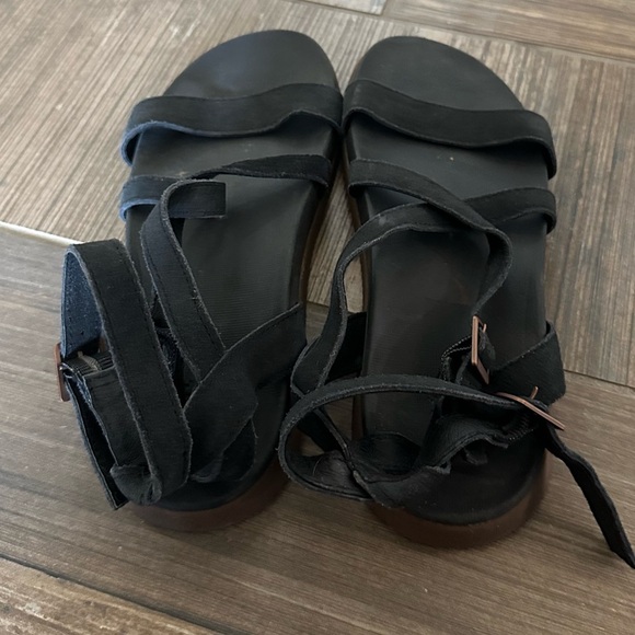 Chaco Women's Lowdown Strappy High Sandal size 8 - Picture 5 of 9